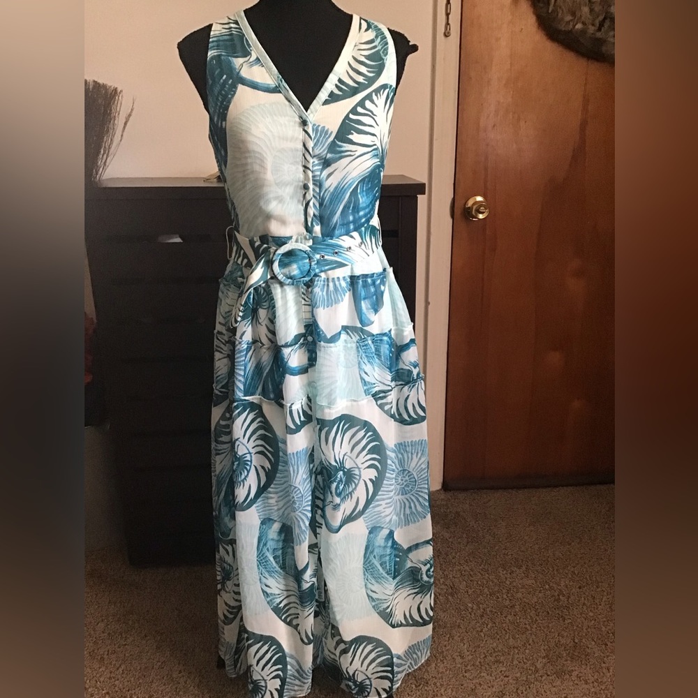 Beautiful maxi dress by WHBM